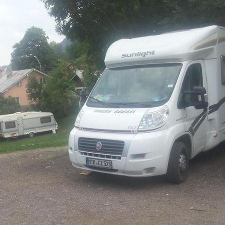 Camping Aviator, Numai Teren, Campare Pentru Rulote Autorulote Personale, Campingul Nu Are Rulote !!! บุชเตนี ภายนอก รูปภาพ