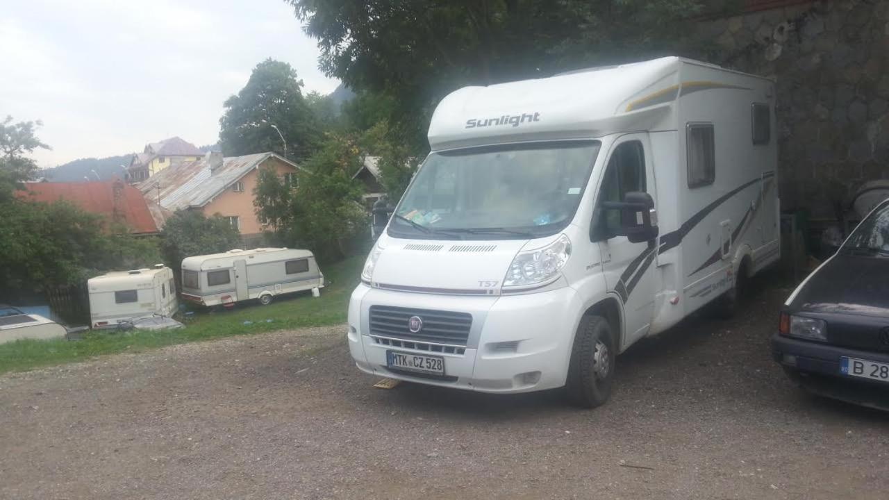 Camping Aviator, Numai Teren, Campare Pentru Rulote Autorulote Personale, Campingul Nu Are Rulote !!! บุชเตนี ภายนอก รูปภาพ